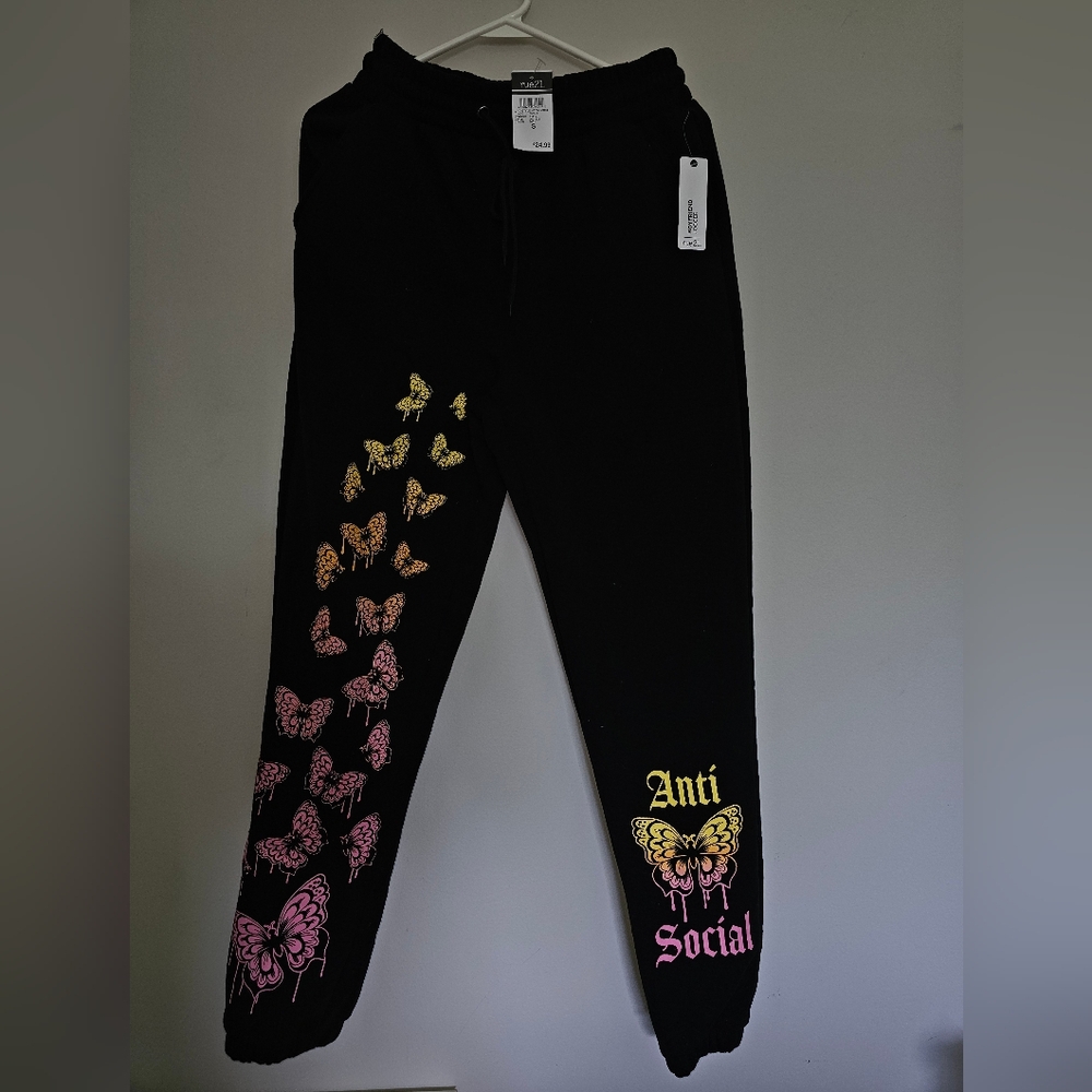Rue 21 Women's Black Anti-social Butterfly Boyfriend Jogger Sz S NWT